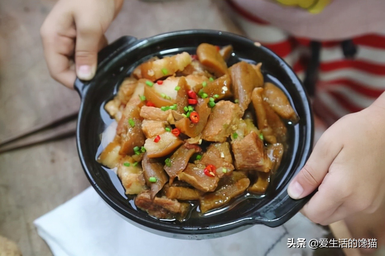 除夕年夜饭，这5样菜再爱吃，过年也不能上桌，懂行的长辈很介意