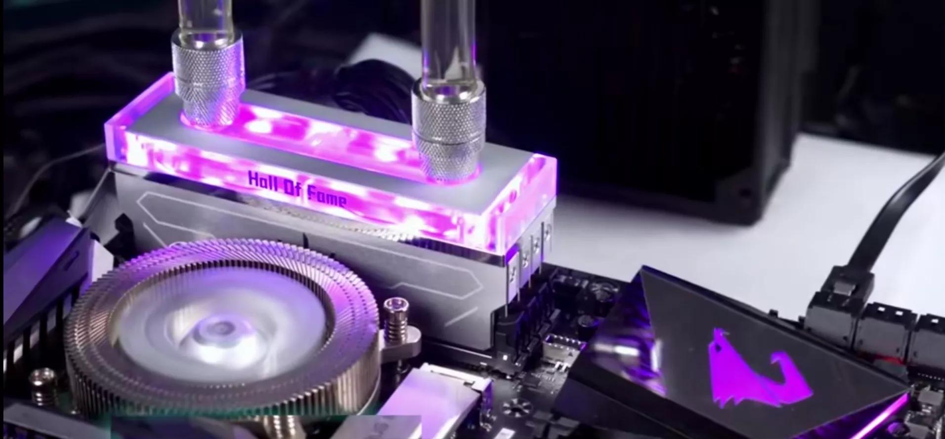 普通内存条和马甲条有什么区别,内存条带马甲和不带马甲有区别吗