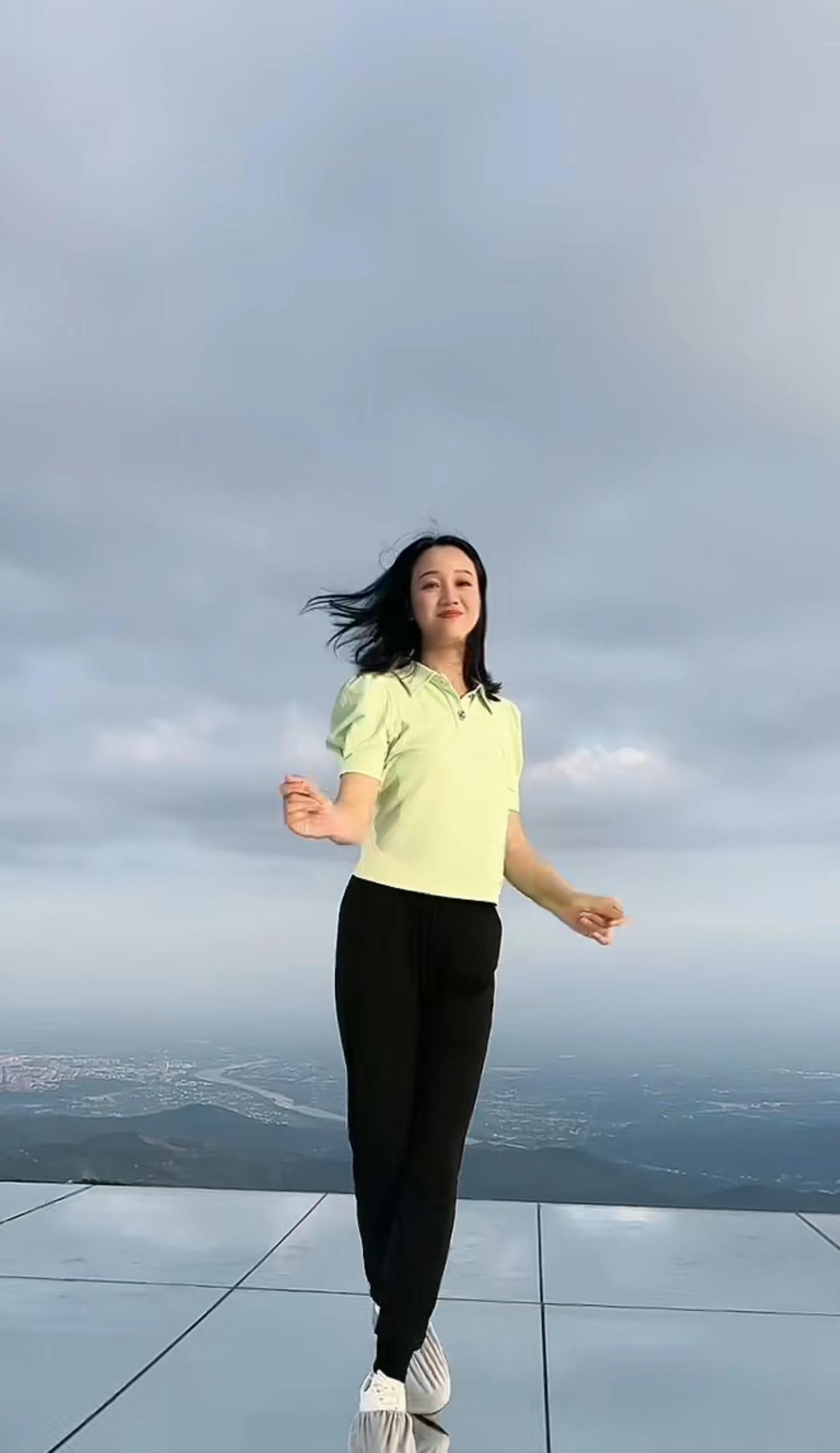 主持人周群生病视频,主持人周群手术后再度生病