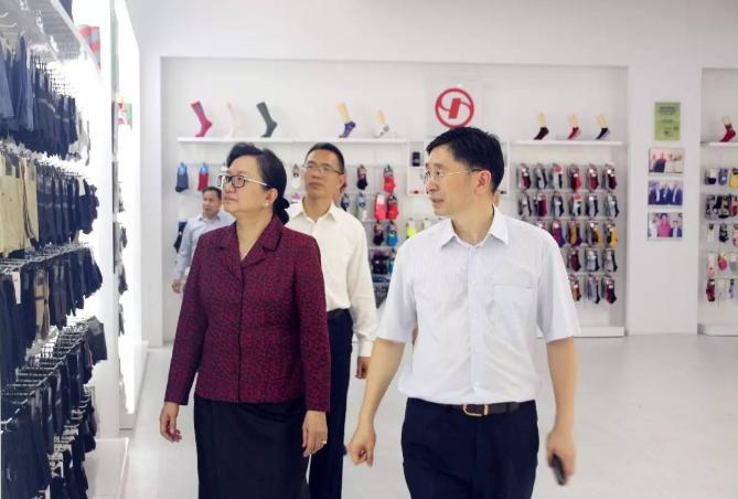 义乌首富翁荣金有多少钱,翁荣金身价义乌首富