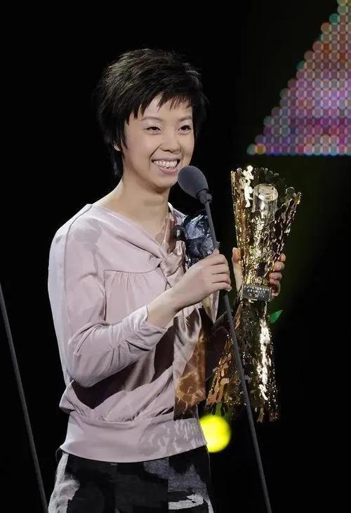 乒乓入奥24年,盘点国乒28位奥运冠军:马龙王曼昱都是唯一