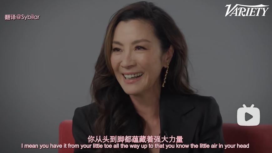 女人被救的剧本早过时了，她60岁还能给你惊喜