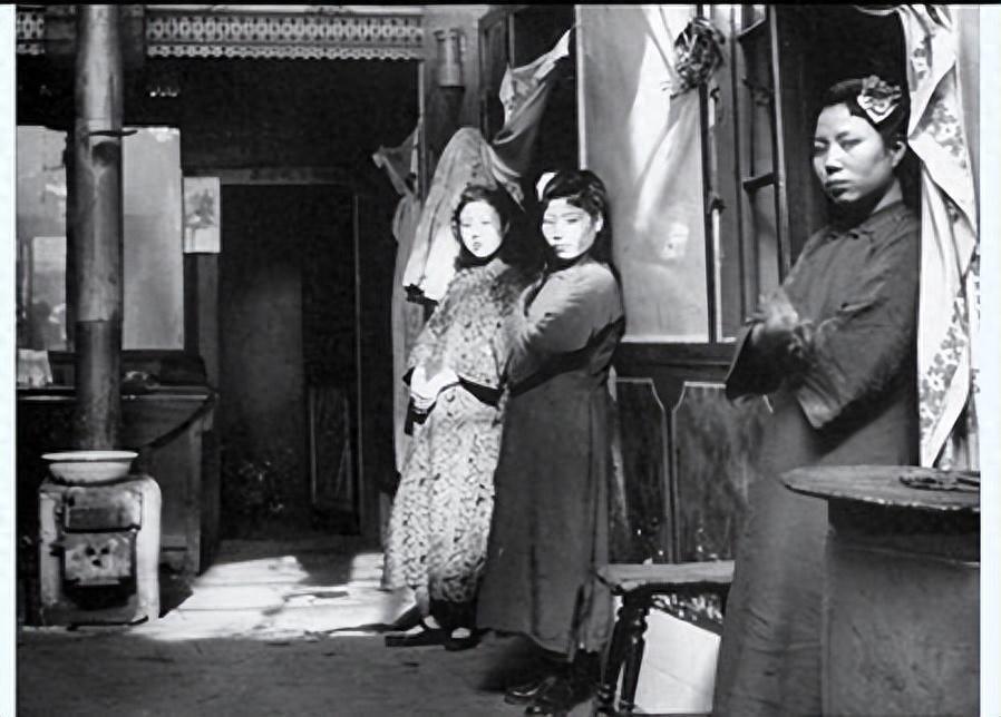 鏃ュ啗鍏借,鏃ュ啗渚靛崕鍏借