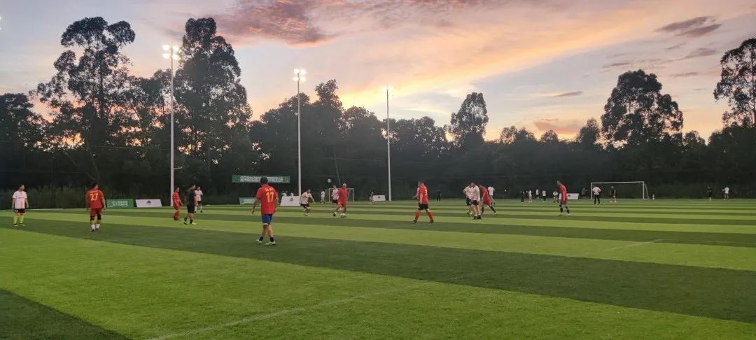 坪山足球公园,全民健身日足球比赛