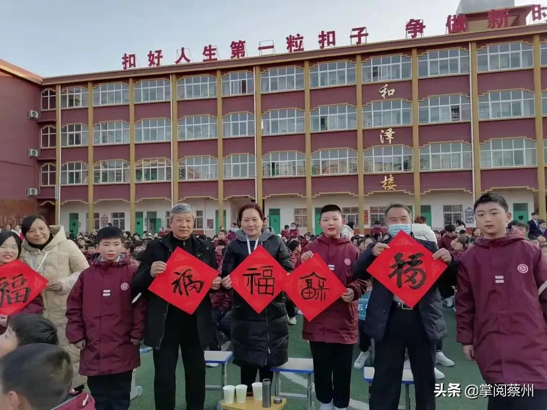 载歌载舞精彩纷呈,载歌载舞迎元宵文艺汇演展风采