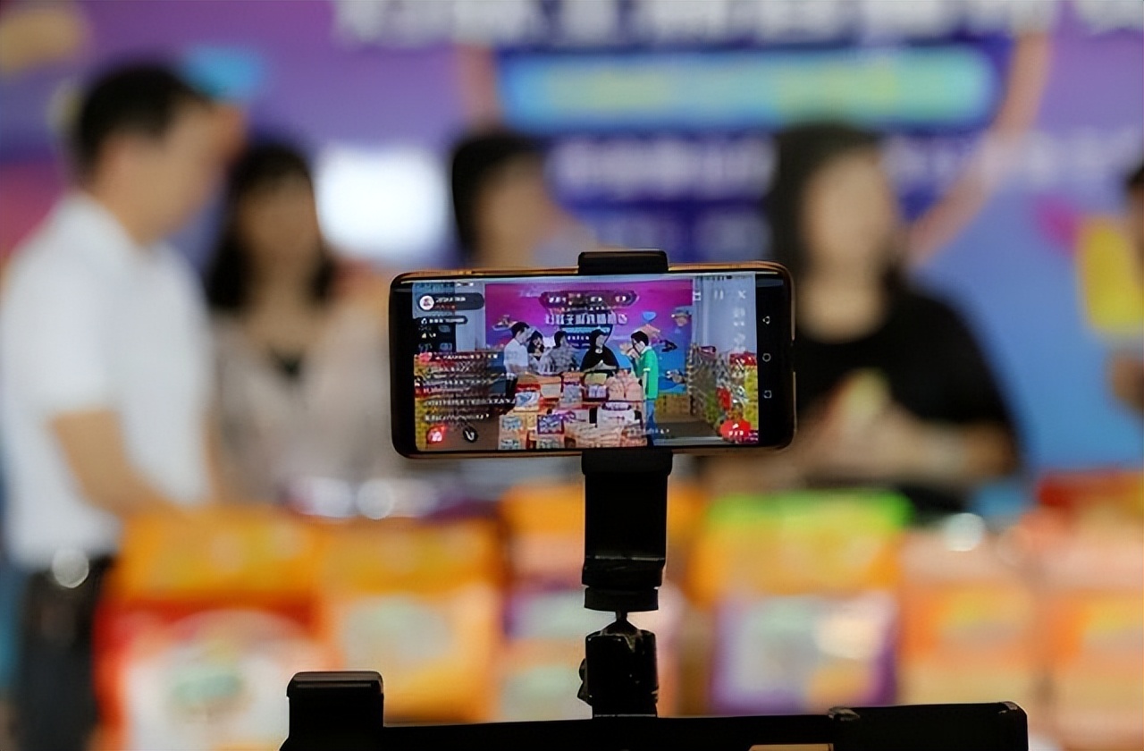 王海打假小杨哥全过程,王海打假小杨哥卖了多少钱商品