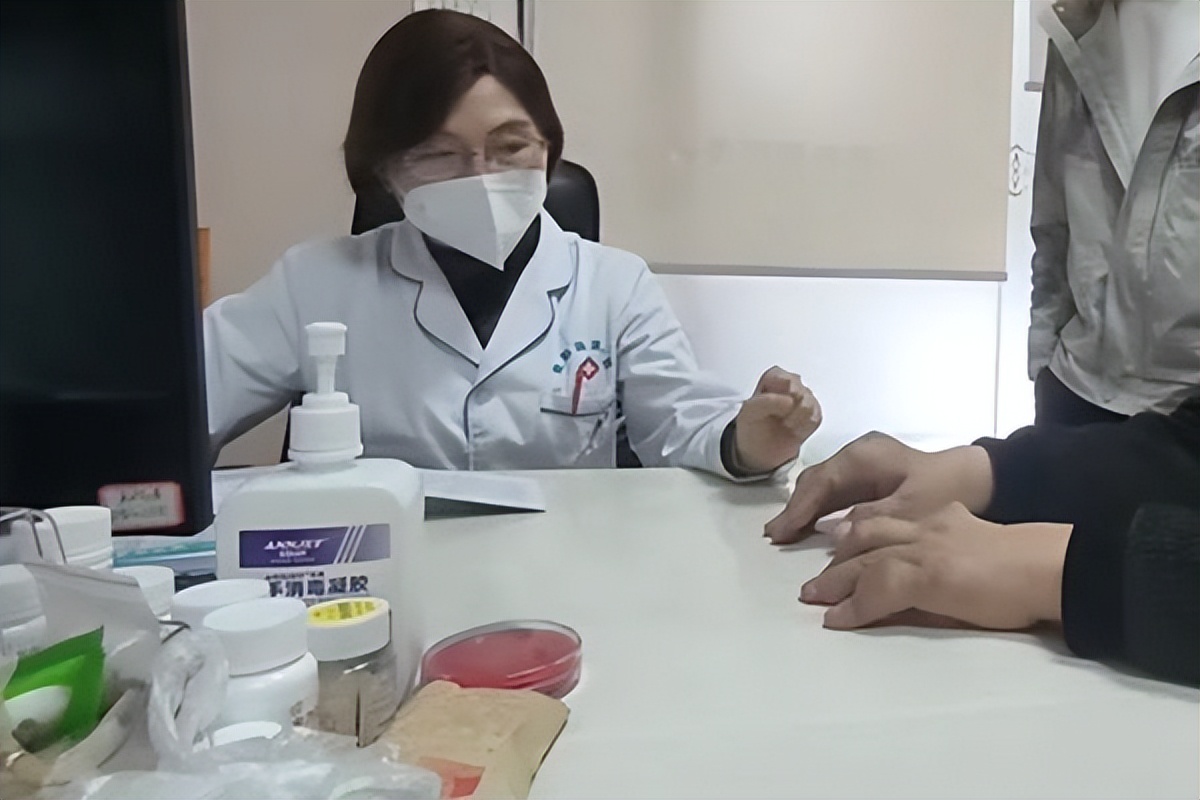 尿酸700吃非布司他15天能降多少,为啥吃非布司他尿酸不降