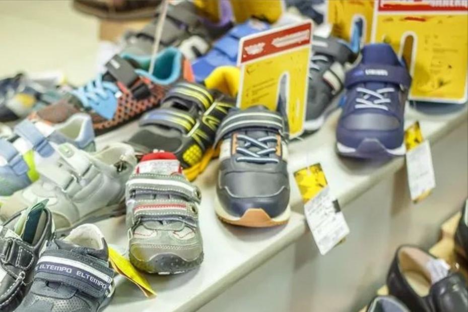 童鞋雌激素超标,央视曝光毒童鞋可能诱发早熟