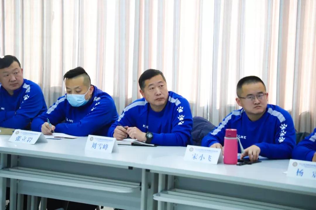 河南足球d级教练员培训班怎么报,河南省e级教练员培训班