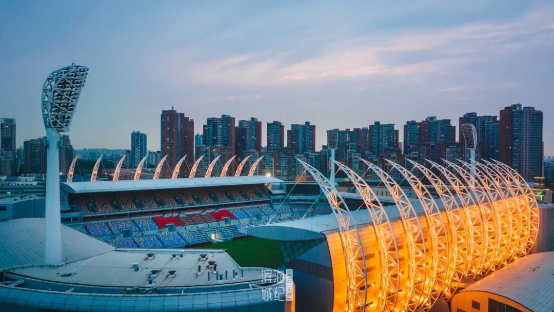 大量游客涌入天津,天津人潮汹涌