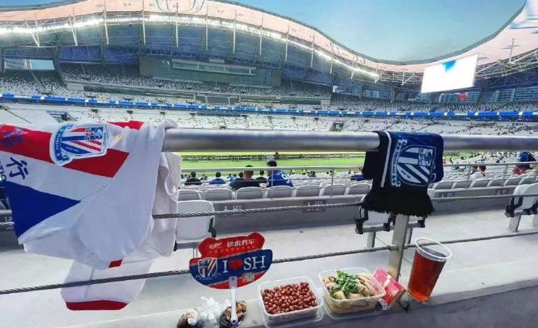 吴曦头球破门6:0,吴曦颠球传球