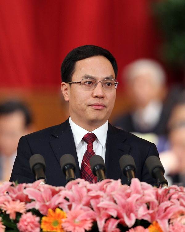 名校学霸毕业4000月薪,清华学霸拿到5亿融资