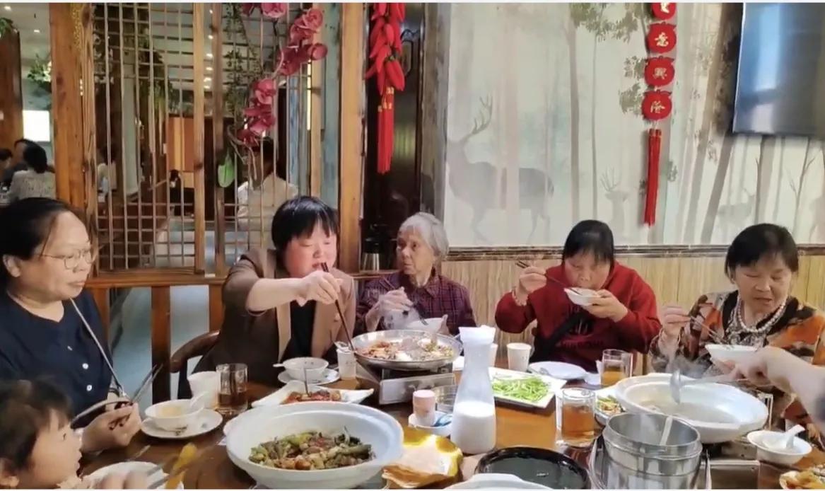 益阳刘公馆后人给先祖搬新家