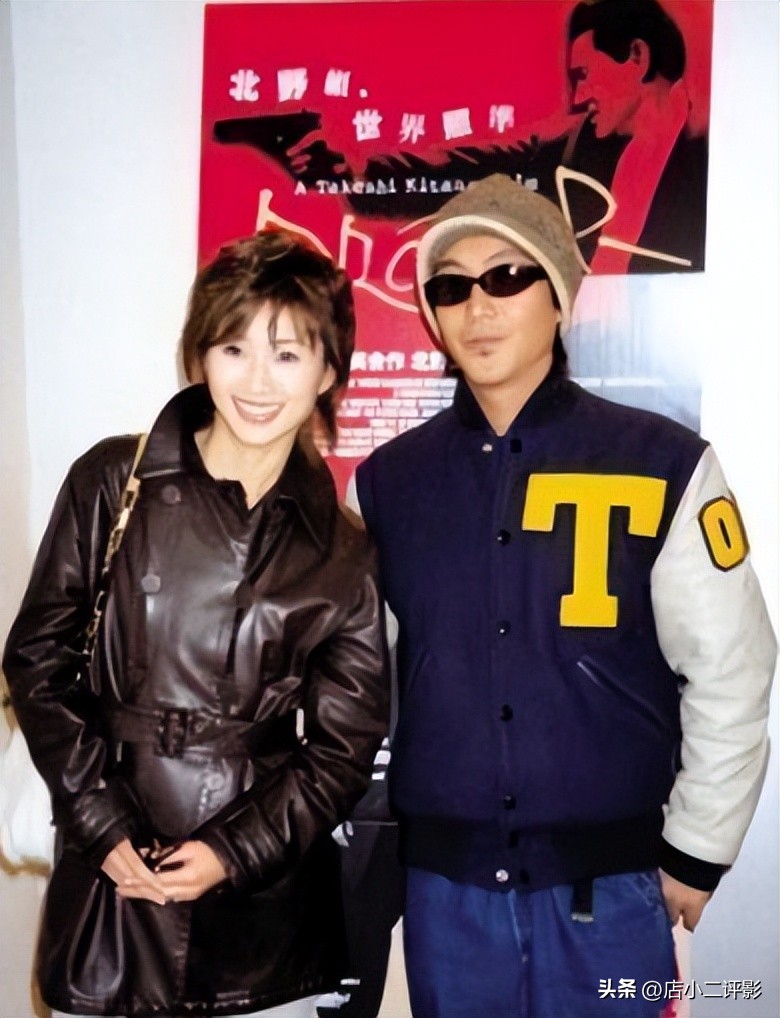 私密处蝴蝶纹身超霸气！为了金钱出卖自己肉体！如此糜烂又放荡！