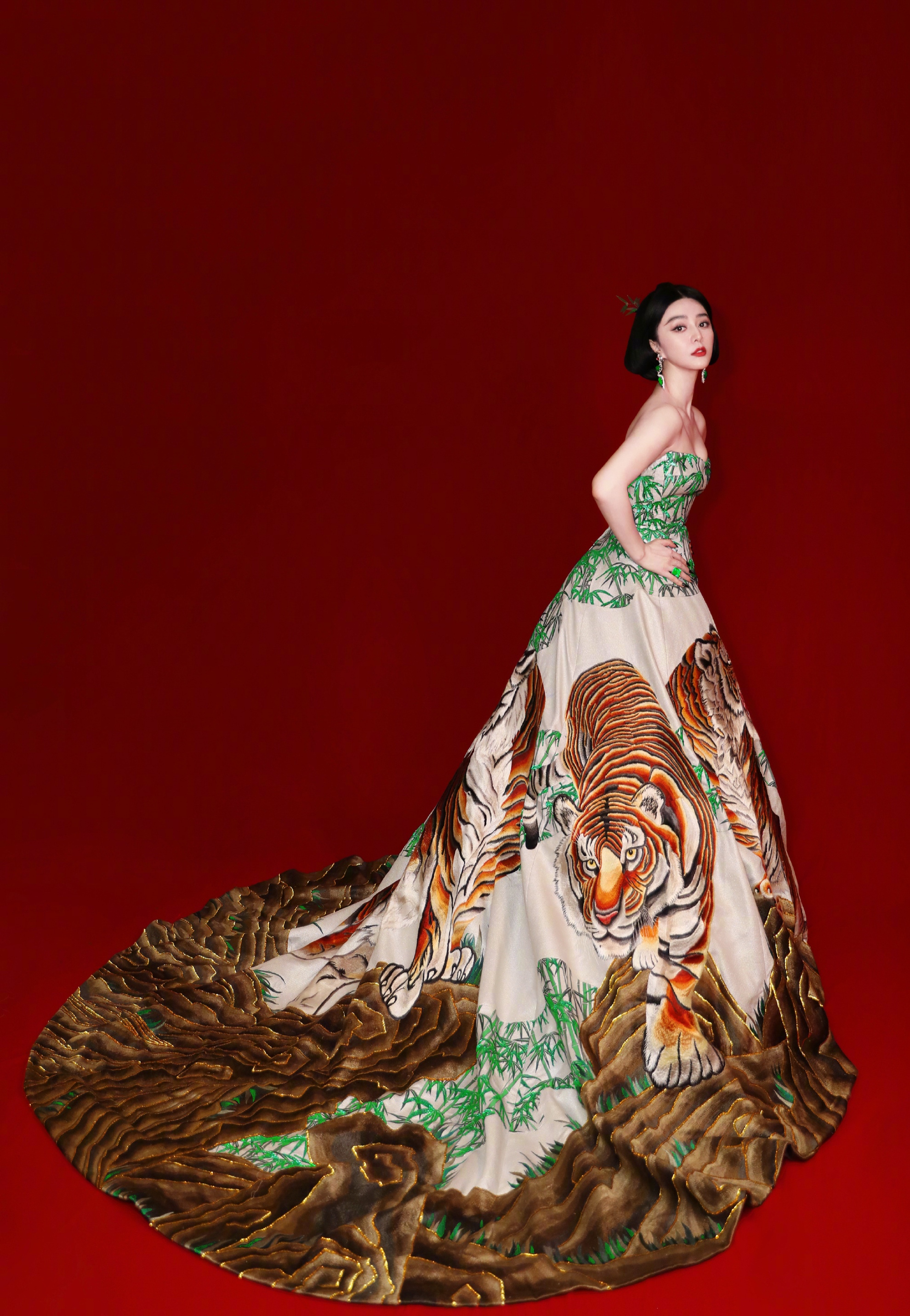 范冰冰最近一次戛纳造型,范冰冰戛纳三日行