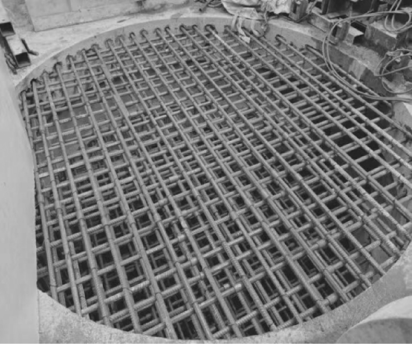 桥梁巨型墩施工视频教程,桥梁墩台基建施工视频