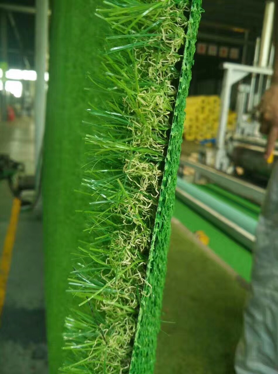 铺人造草坪厂商,人造草坪工厂公司
