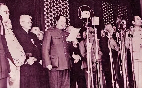 韦秀英祸乱广西，毛主席怒批，派*剑英叶**围剿