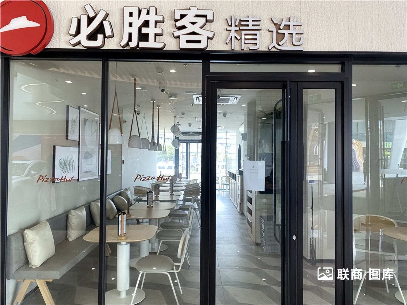 “鸽王”、潮玩街区…实探杭州近期新开的三个商场