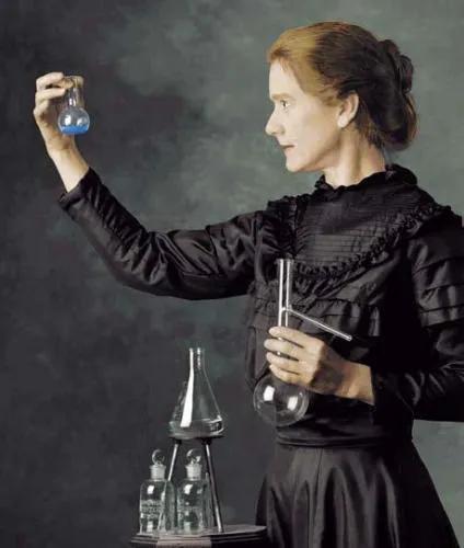 居里夫人说自信是一切成功的基石,居里夫人对科学执着吗