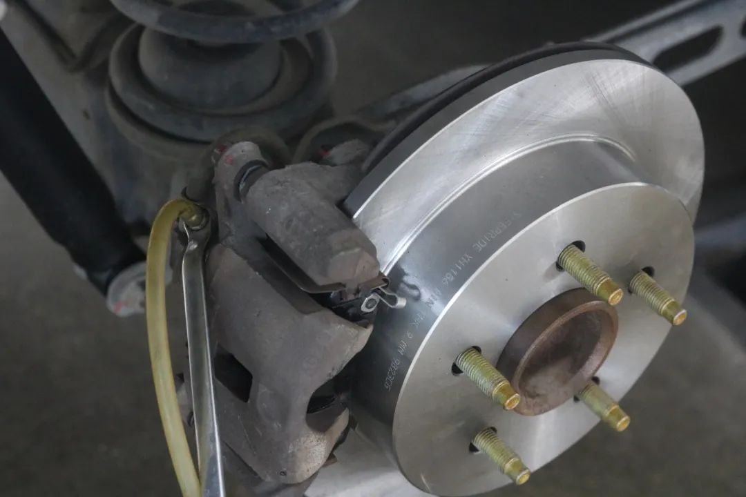 12款经典gl8车身翻新,怪兽修车老车翻新