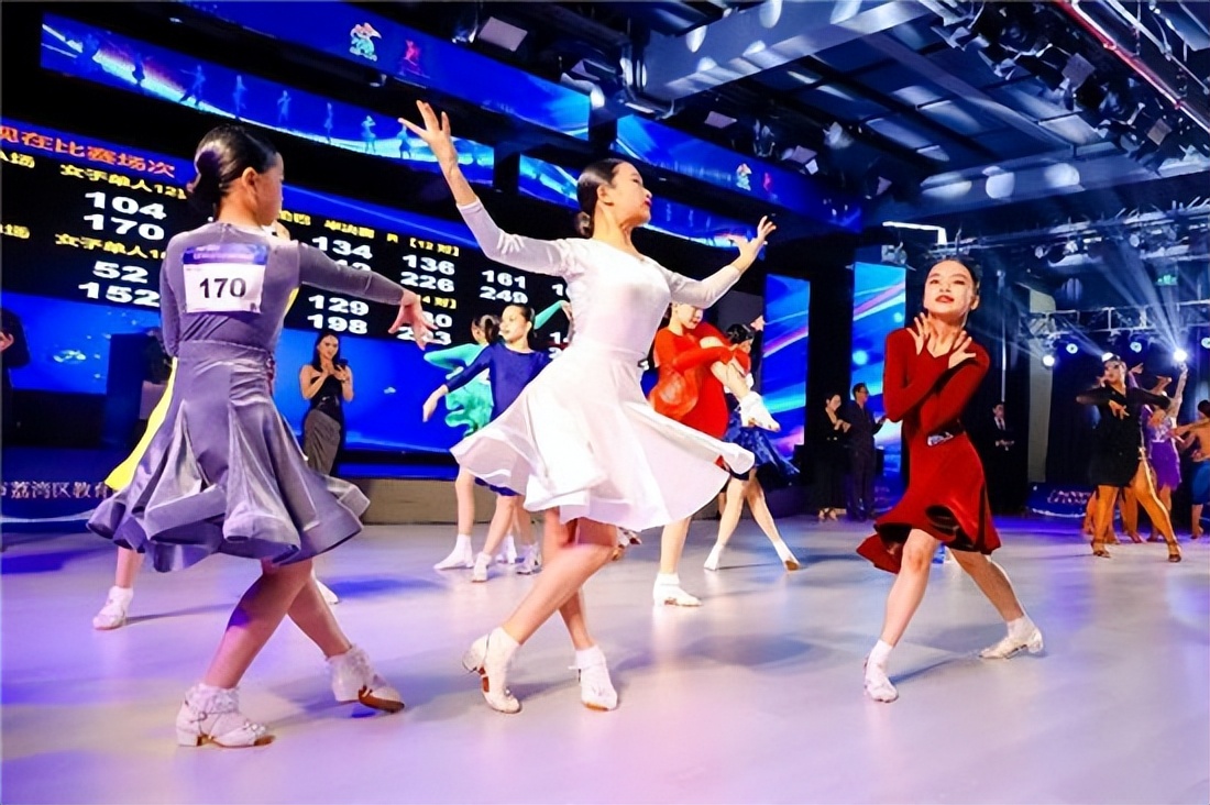 “荔好,运动荟”,广州市荔湾区中小学生体育舞蹈锦标赛成功举办