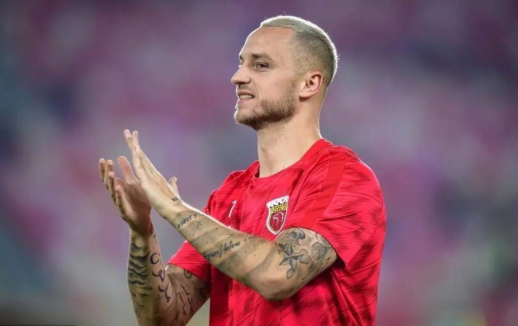 世界足坛十大超级巨星,世界足坛十大明星