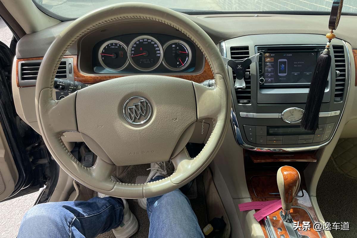 二万二手君越,买别克君越二手车检查细节