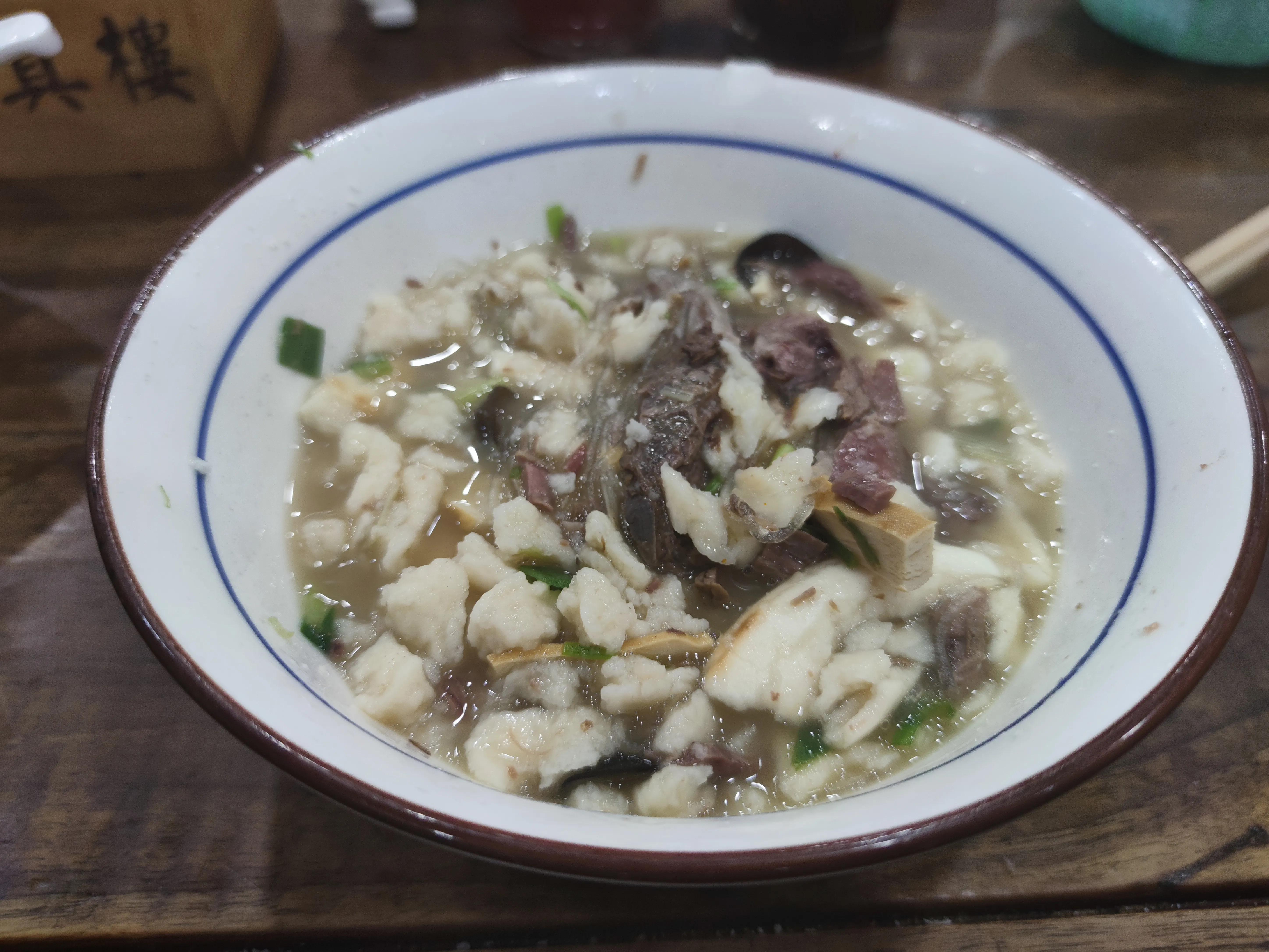 东北小伙13元自助餐,东北小伙吃自助餐视频