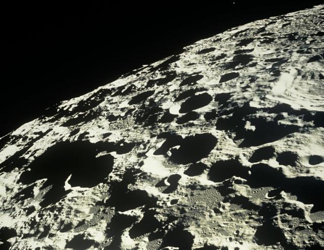 玉兔二号揭开月球背面不明物质,玉兔二号在月球上的科学发现