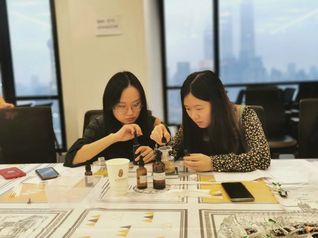 如何做一个走路带风的女人,怎么才能成为女律师