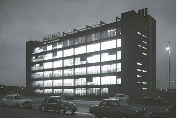 城市旧建筑屋顶的重生※——荷兰海牙德施尔德鱼菜共生农场