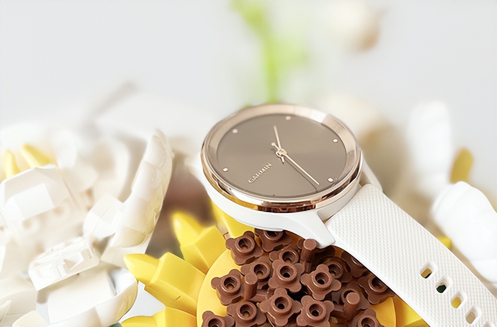 佳明garminmoveluxe评测,garmin佳明首款碳纤维腕表