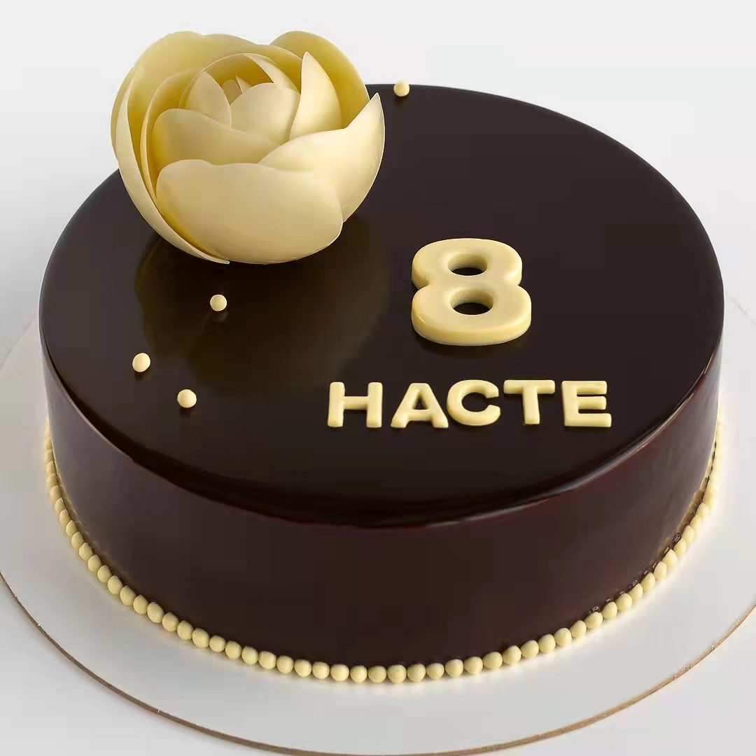 价值2000元的完美镜面蛋糕有多美？顶级镜面蛋糕设计欣赏