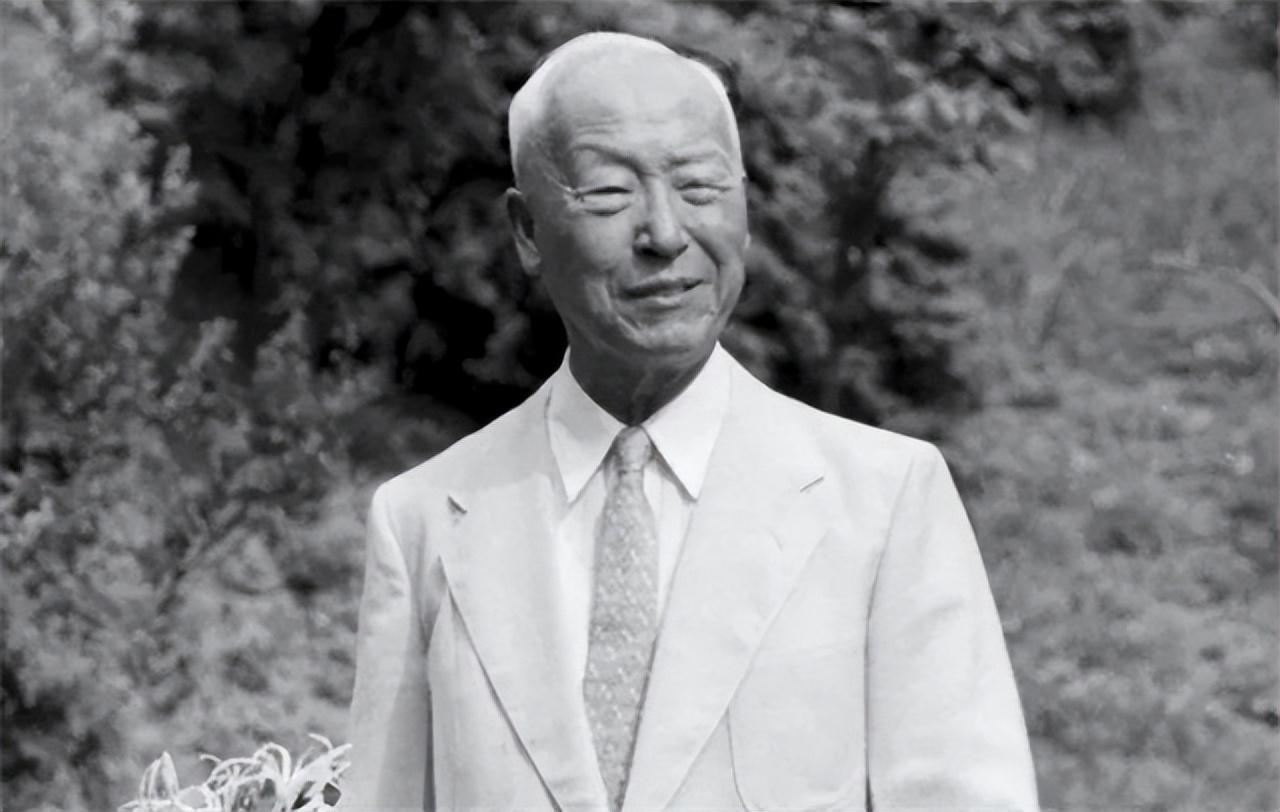 中美停战李承晚不服气,志愿军调大炮猛轰韩军,毛*东泽**:打服他