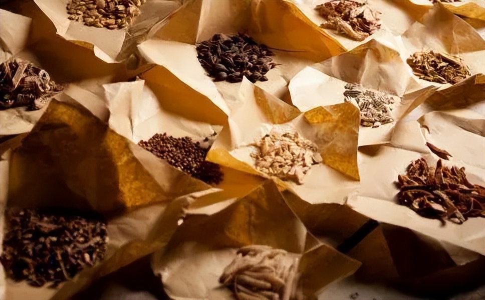 胸椎关节紊乱推拿手法,经方身痛逐瘀散配方