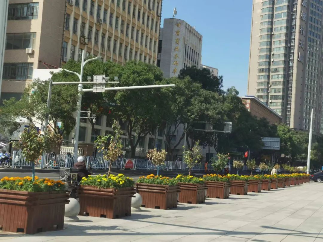 兰州东方红广场最新状况,兰州东方红广场改建前的照片