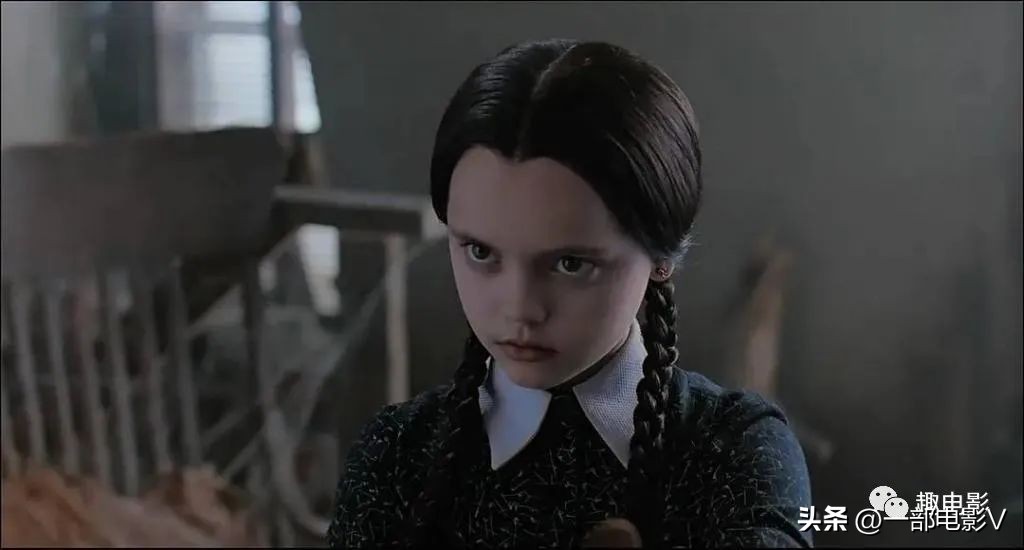 火爆全球，网飞再出王炸剧《星期三》