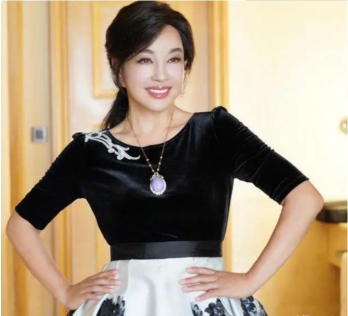 刘晓庆背后的辛酸史,刘晓庆唯一不被岁月打败的是才华