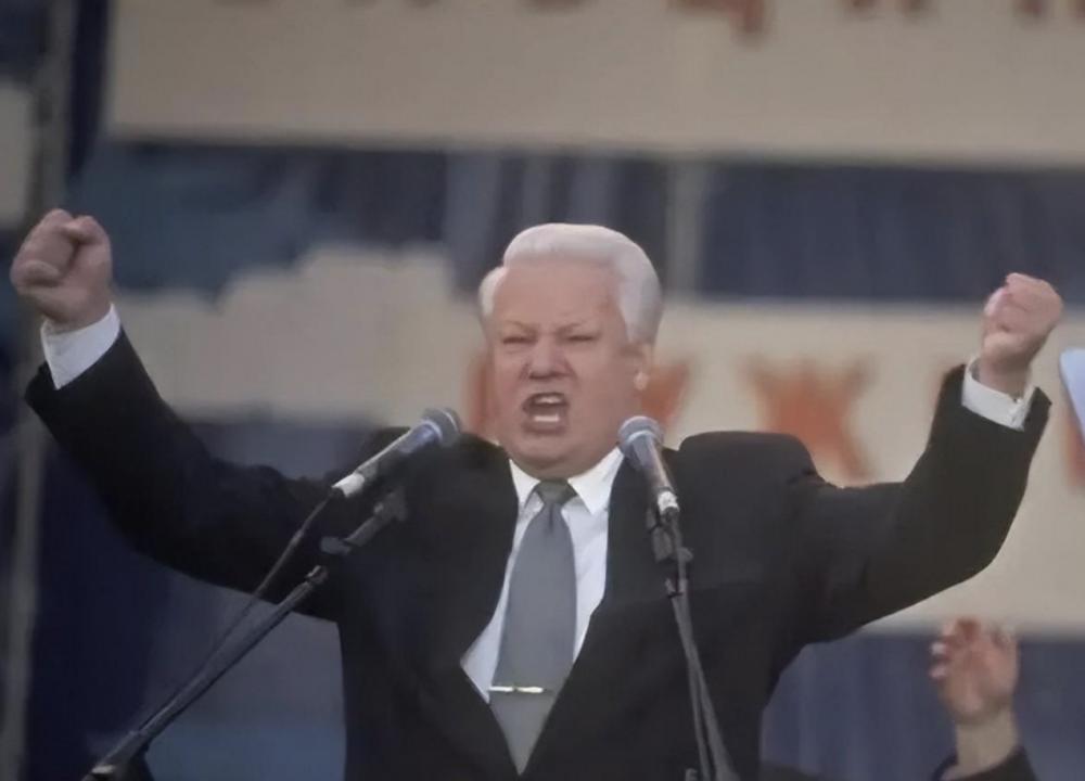 俄罗斯首富与普京的对峙 (俄罗斯首富挑战普京结果怎样了)