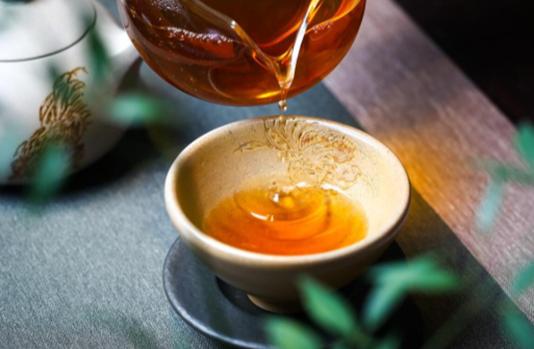 茶道如何区分茶叶好坏,怎样从茶叶汤色中分辨茶叶好坏