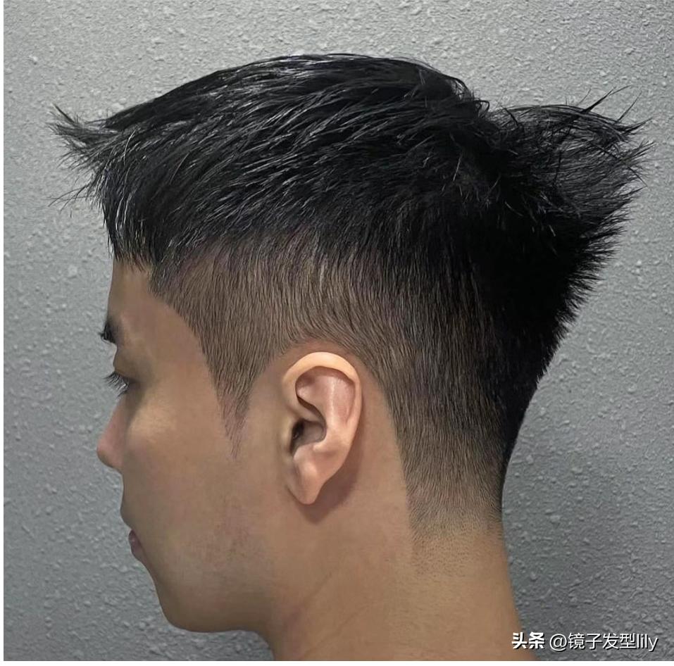 男款发型2020流行发型烫发,最新款烫头发型推荐男士