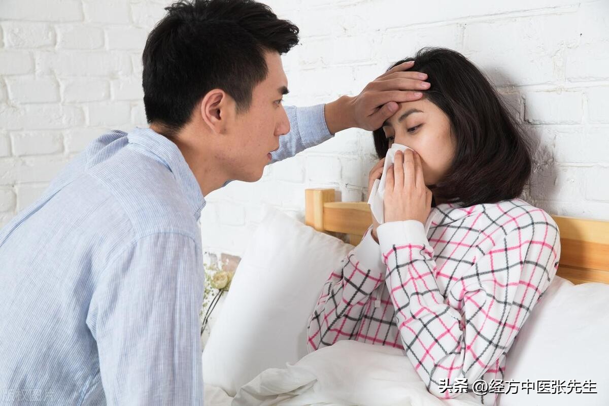 老人一感冒就发烧,老人感冒一会热一会冷怎么办