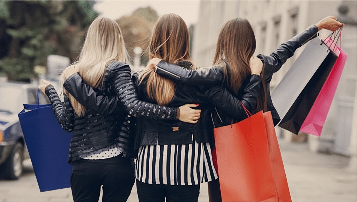 跨境电商春季消费趋势洞察,英国零售超过预期回升