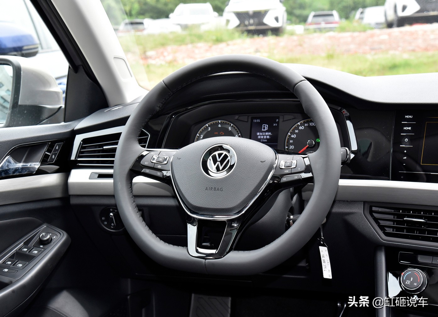 11万落地的宝来合资轿车省油,11款宝来10万左右