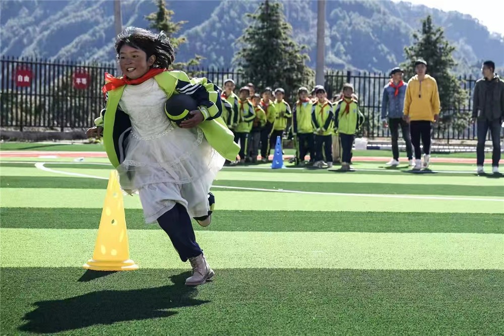 捷豹路虎小学,捷豹路虎助力昭通希望小学