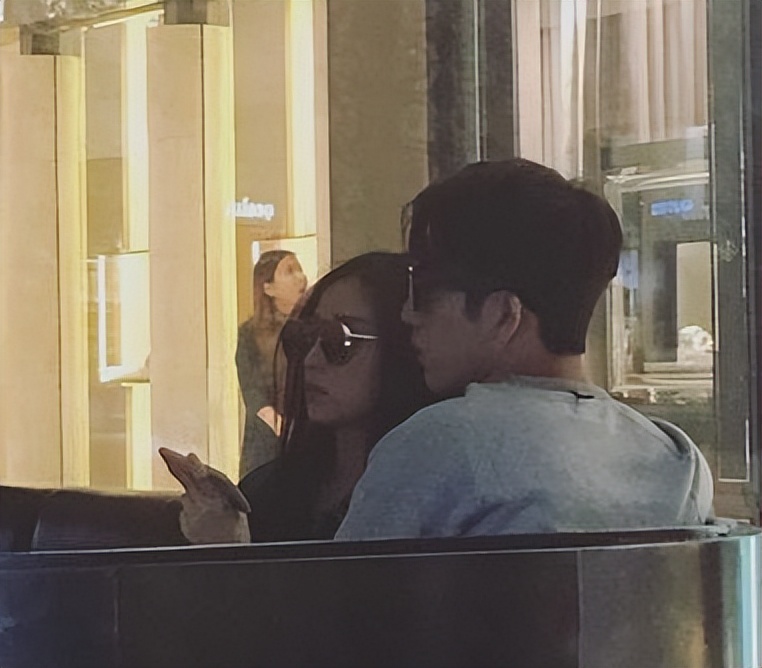 第一狗仔卓伟潘粤明,第一狗仔卓伟