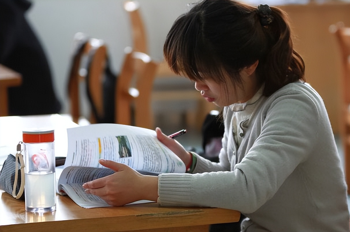 专升本难度大为什么不去当兵,当兵和专升本到底哪个重要