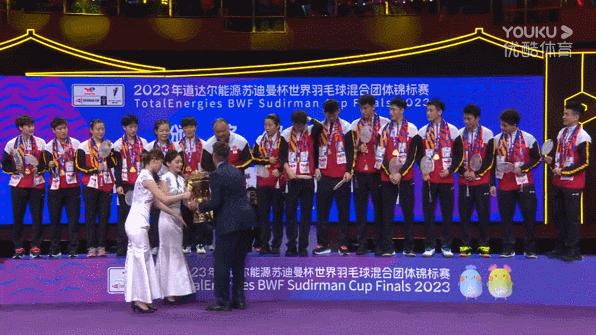 为什么现在年轻人这么喜欢看电视,为什么年轻人总喜欢上网