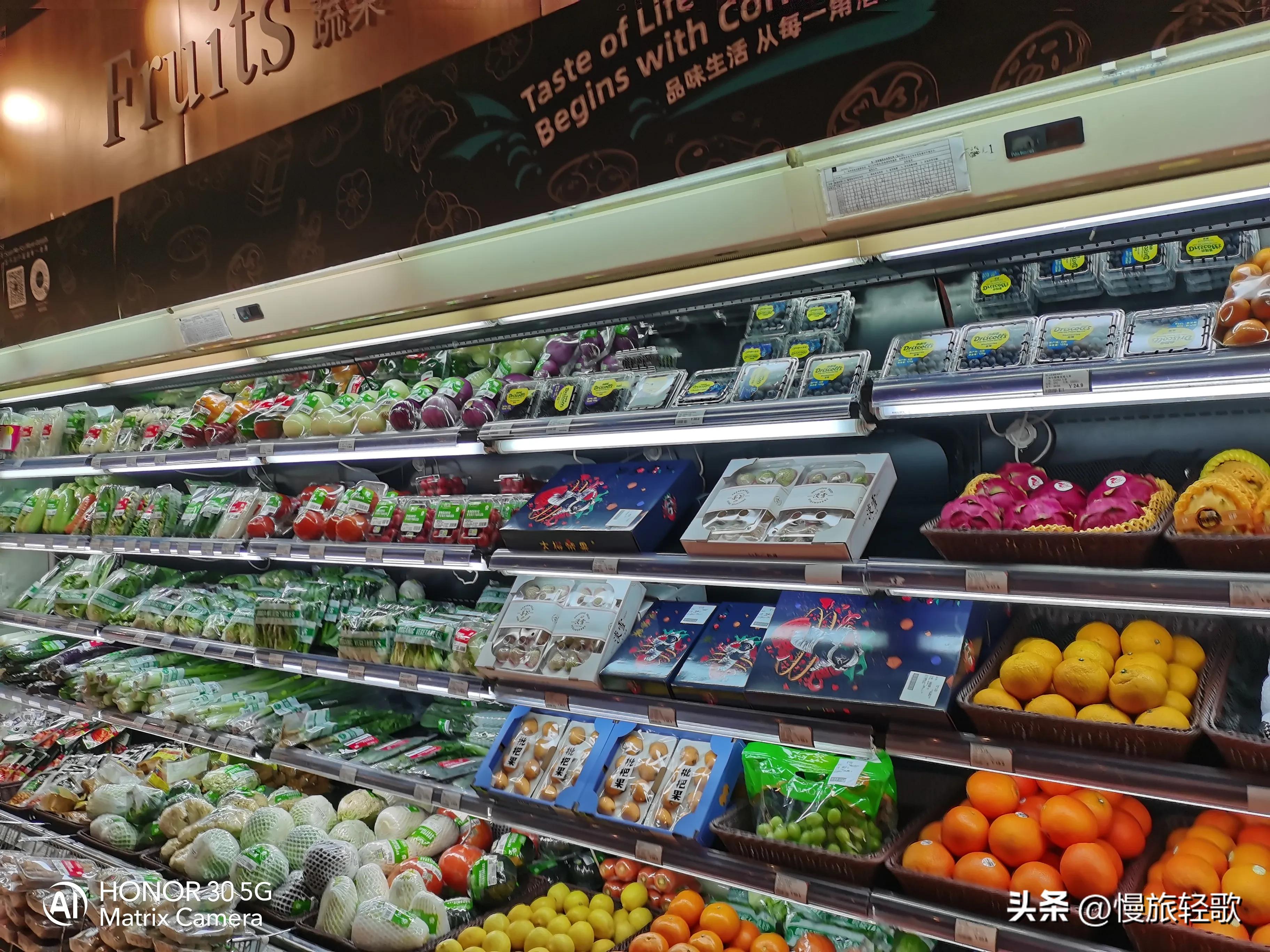 三亚购物必去的人气夏日商场,三亚夏日百货美发店